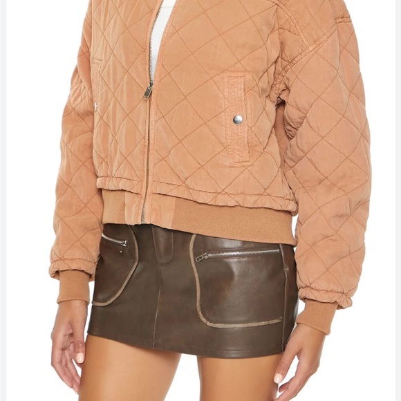 NWT Forever 21 Quilted Zip Up Camel Bomber Jacket - Picture 9 of 11